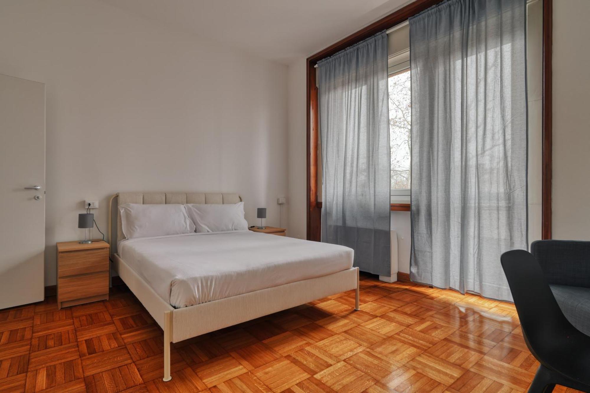 Joivy Chic 3-Bed Flat Near Colonne Di San Lorenzo ミラノ エクステリア 写真