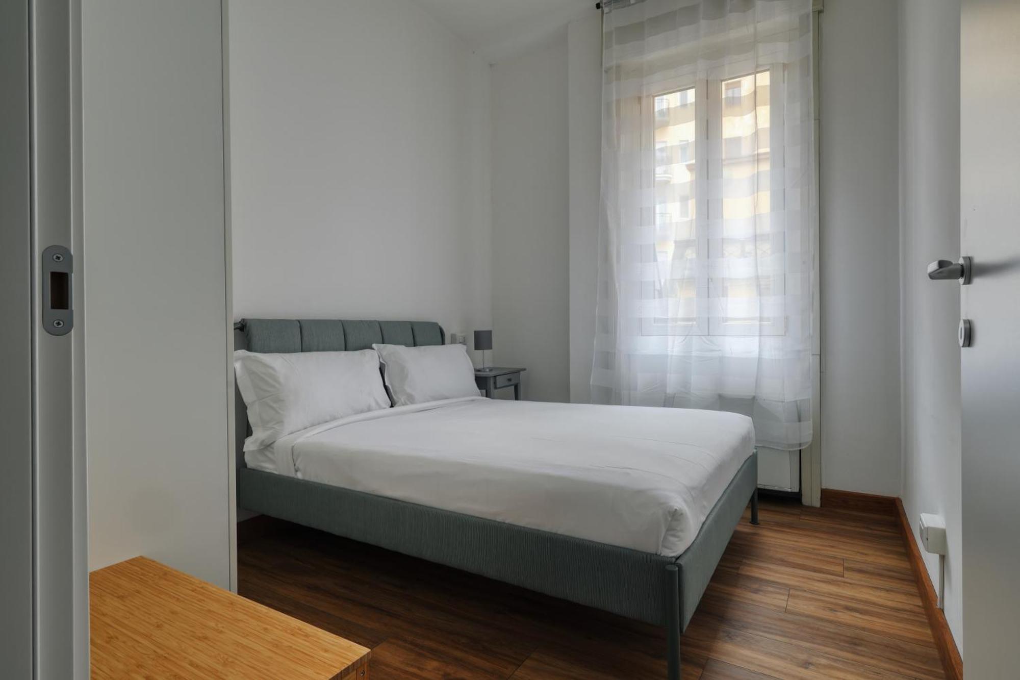 Joivy Chic 3-Bed Flat Near Colonne Di San Lorenzo ミラノ エクステリア 写真