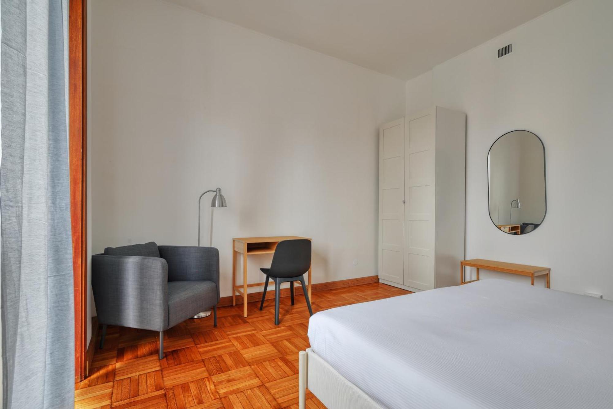 Joivy Chic 3-Bed Flat Near Colonne Di San Lorenzo ミラノ エクステリア 写真