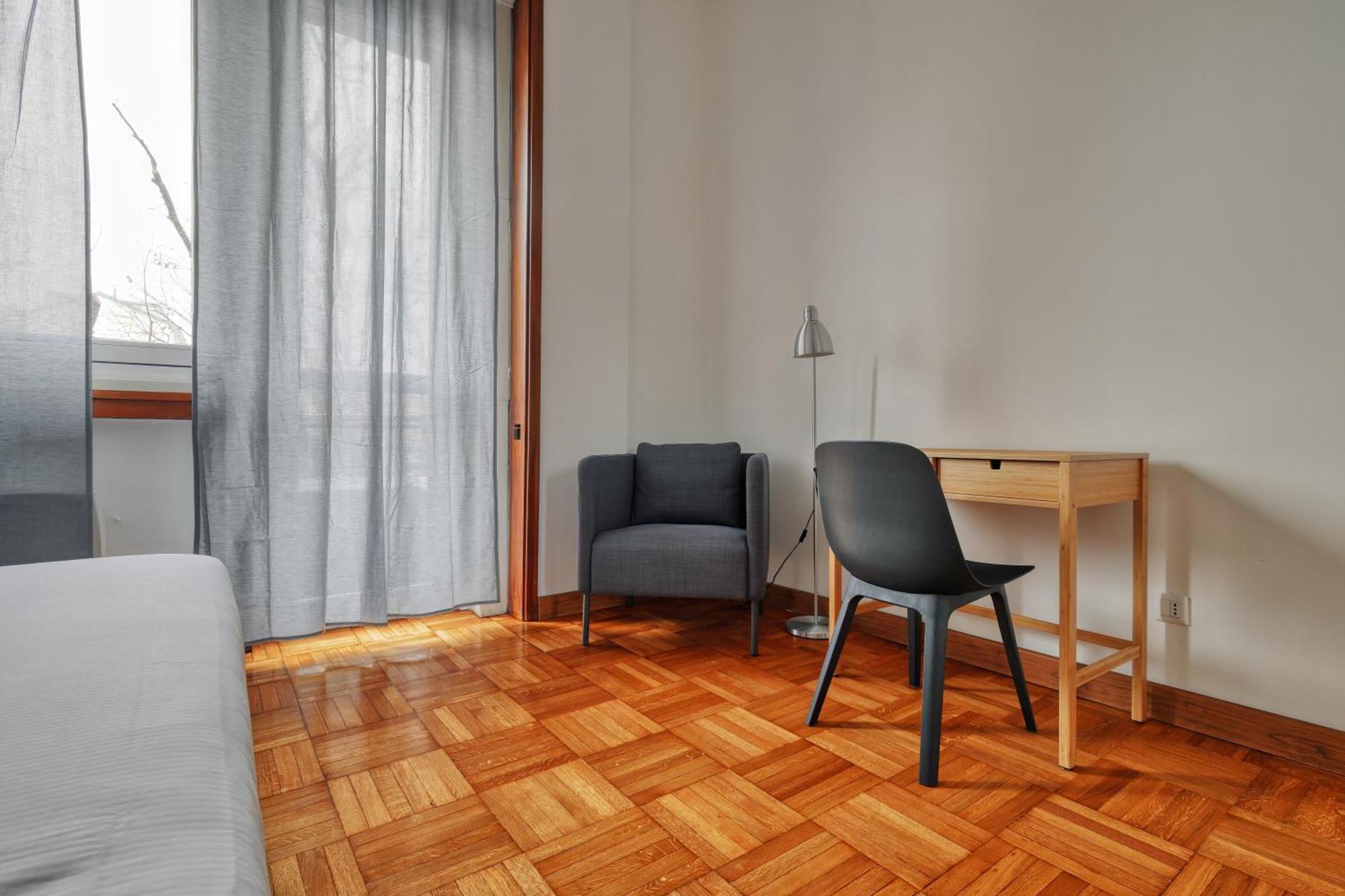 Joivy Chic 3-Bed Flat Near Colonne Di San Lorenzo ミラノ エクステリア 写真